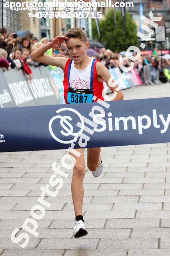Simplyhealth Junior, 5k and Mini Great North Run. Photo: David T. Hewitson/Sports for All Pics